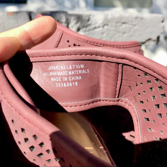 Indigo Rd Vegan Laser Cut Peep Toe Heeled Sandals - Picture 8 of 9